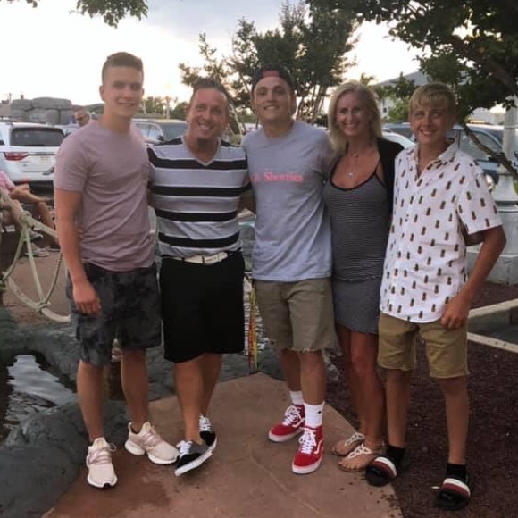 Meet your Posher, Samantha - Picture 1 of 1